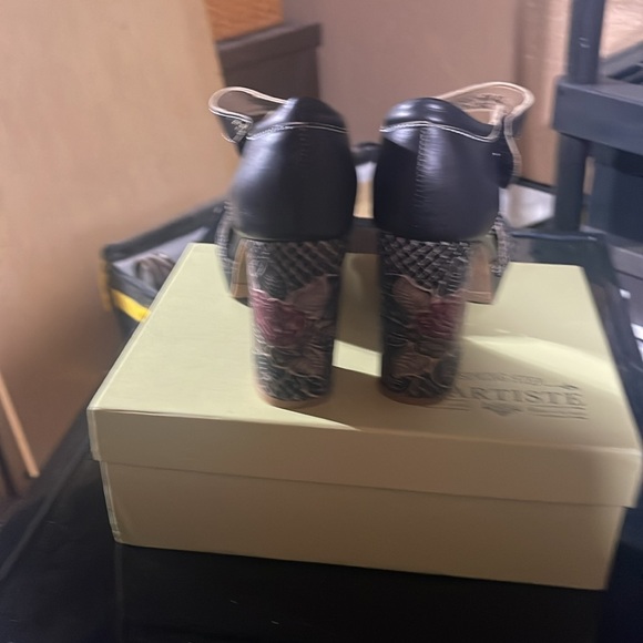 LARTISTE - Picture 3 of 4